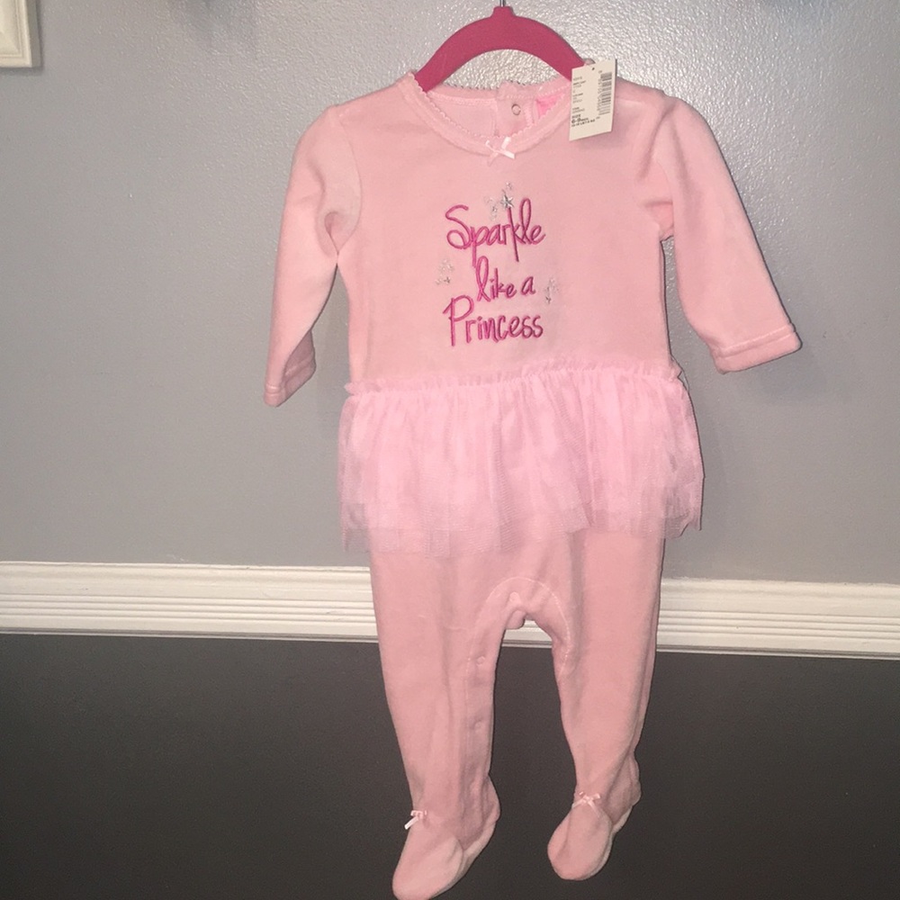 The children’s place one piece footies. 6-9 months